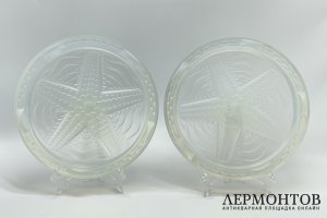 Парные постановочные тарелки Ар Деко Морские звезды.  Франция, 1930-е годы.  Стекло.