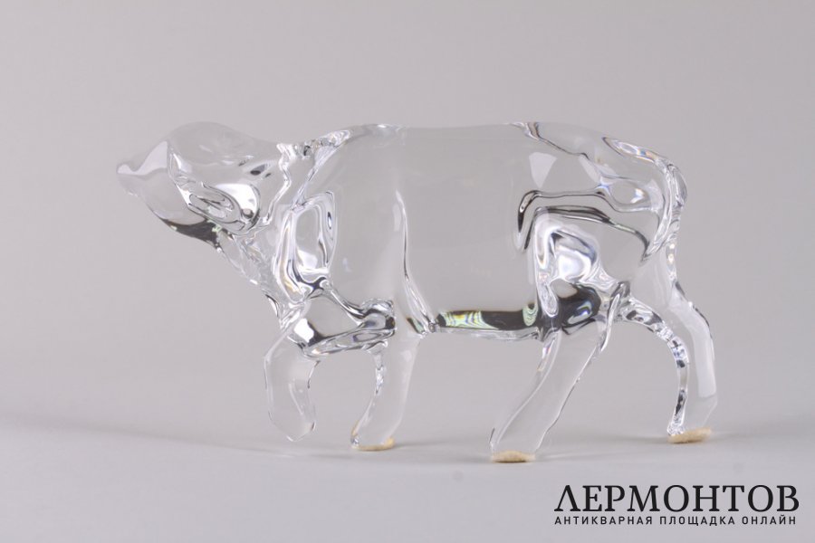 Статуэтка Бык. Франция, фирма Baccarat. Хрусталь, резьба. Символ 2021 года.