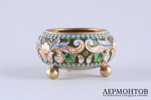 Солонка. Трыкин. Расписная эмаль по скани. Серебро 84 пробы. Россия, 1899-1908 гг.