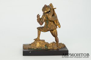Статуэтка Охотник с косулей. Западная Европа, конец 19 века. Бронза, золочение.