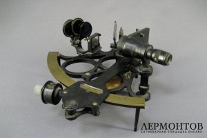 Секстант. Бронза, дерево. Голландия, начало ХХ века. 