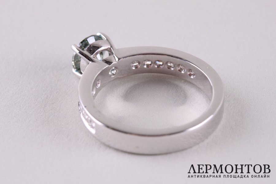 Помолвочный комплект из двух колец. Белое золото, бриллианты 3,235 ct. Бренд Melekkis