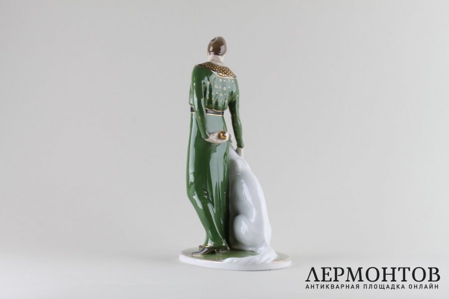 Статуэтка Дама с борзой. Фарфор.  Fraureuth, Германия, Carl Nacke, 1919-1926 гг.