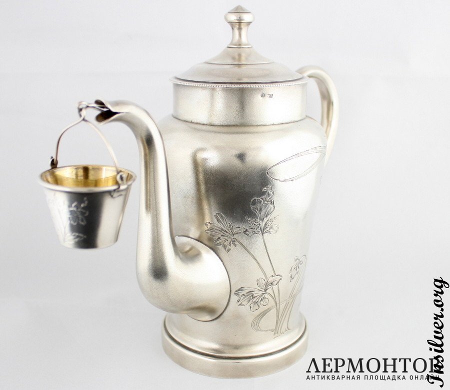 Чайник Art Nouveau. Серебро 84. Россия
