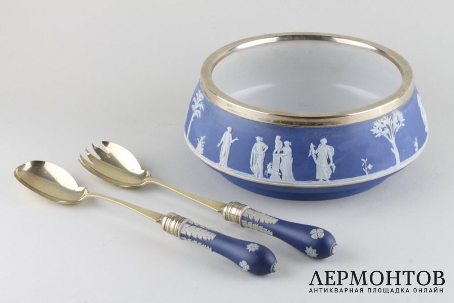 Салатник с приборами. Бисквитный фарфор. Англия, Веджвуд, 1919-1945.