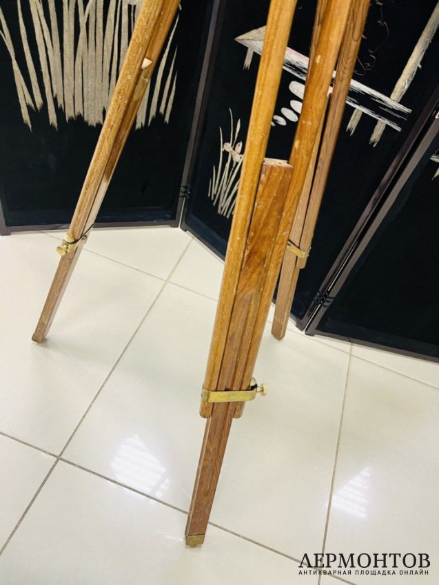 Телескоп на треноге. Латунь, дерево, современная работа