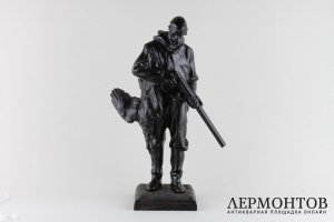 Охотник с уткой. Чугун. СССР. Кусинское литье, середина ХХ века. Редкая скульптура.