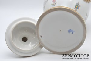 Ваза В признание самоотверженной работы в защиту мира, подарок военному атташе СССР