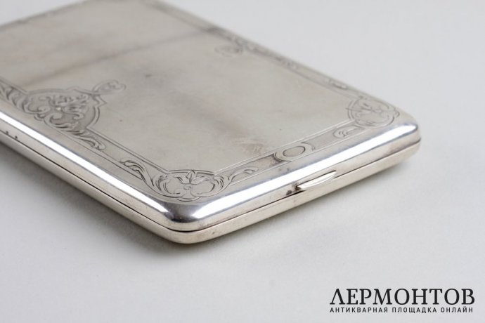 Портсигар в классическом стиле. Серебро 800 пробы. Франция, XIX век.