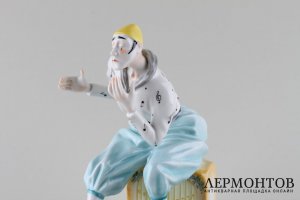 Фигурка Клоун со скрипкой. Фарфор. Aelteste Volkstedter Porzellanfabrik, Германия.