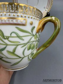 Чайная пара «Flora Danica». Фарфор, роспись, золото, Royal Copenhagen, Дания