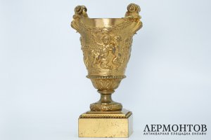 Ваза с маскаронами и играющими путти. мануфактура Paillard, 1850-1870 гг.  Бронза.