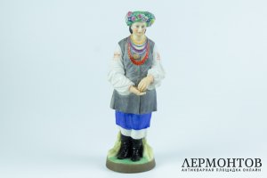 Статуэтка Украинка в национальном костюме. Россия, Гарднер, сер. 19 в. Бисквит, роспись