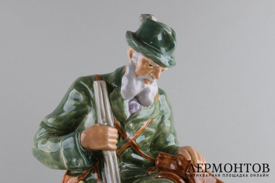 Статуэтка. Охотник с собакой. Фарфор. RAKO, Чехословакия, 1940-e годы.