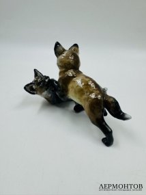 Статуэтка «Играющие лисята». Фарфор, роспись, Rosenthal, Германия, 1-я половина 20 века
