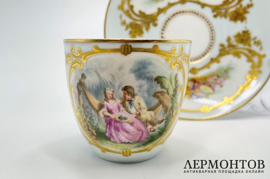 Кофейная пара. Россия, Императорский фарфоровый завод, 1860-70-е гг. Фарфор, роспись.