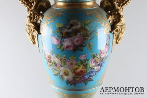 Ваза. Франция, Севрская мануфактура.  Фарфор, бронза.