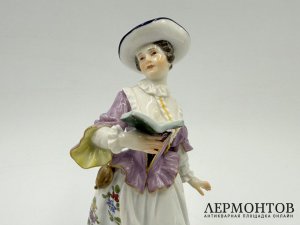 Статуэтка Певица с нотами. Meissen, 1 треть 20 века. Фарфор, роспись.