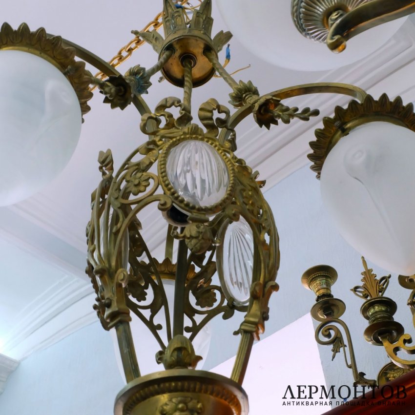 Бронзовая люстра. XIX век. Российская империя