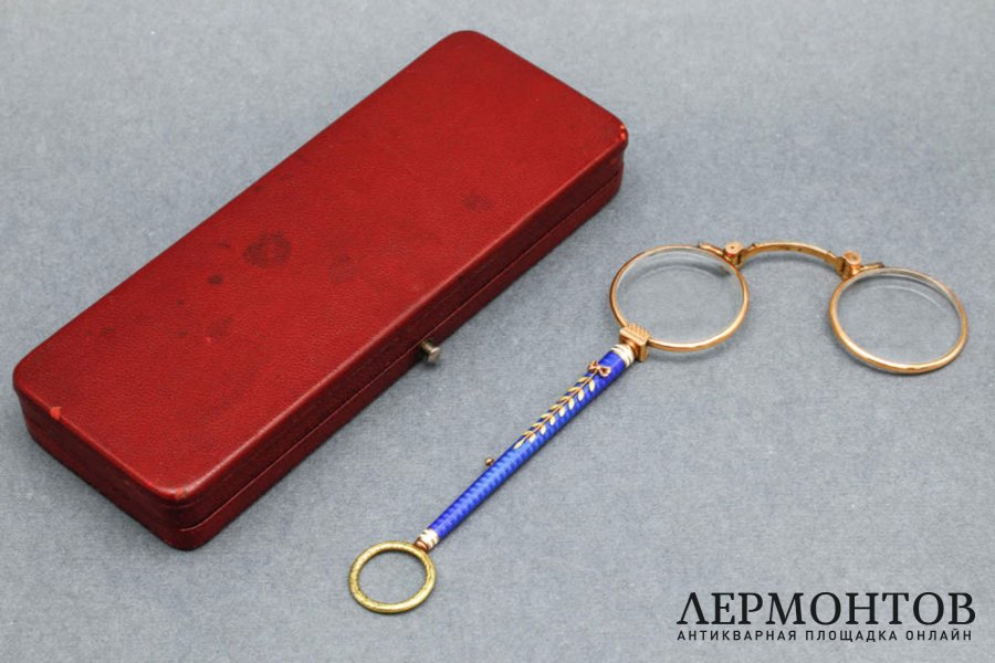Лорнет. Золото 56 пробы, эмаль. Россия, А. Вякева - Фаберже, 1908-1917.