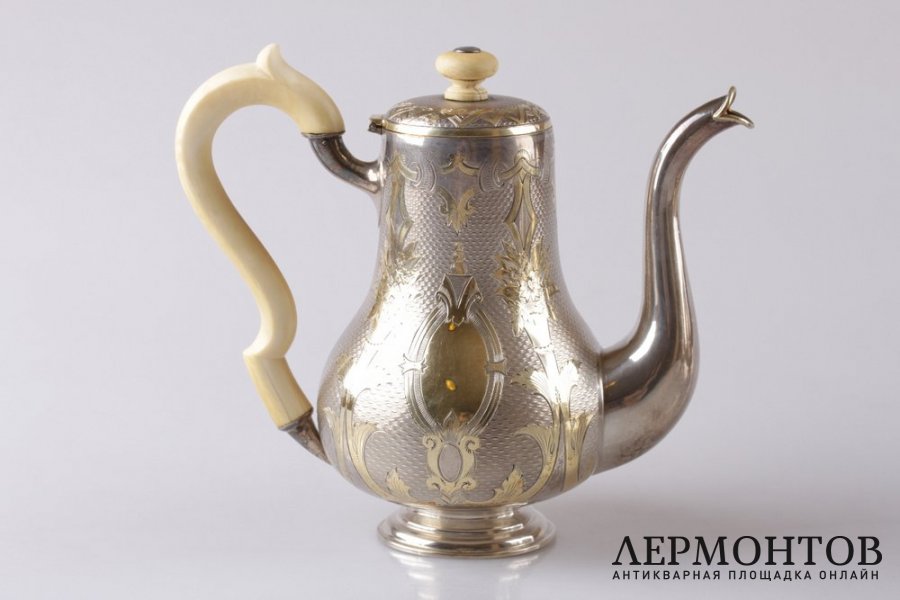 Чайный и кофейный сервиз Werner i Sa. Серебро 84 пробы. 1881 год. Российская империя
