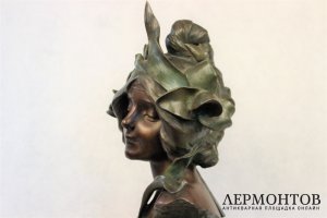 Скульптура. Флора. Бронза. Julien Causse. Франция.