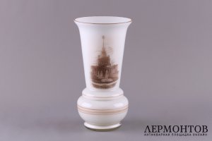 Ваза с изображением М. Ломоносова. СССР, 1950-е годы.