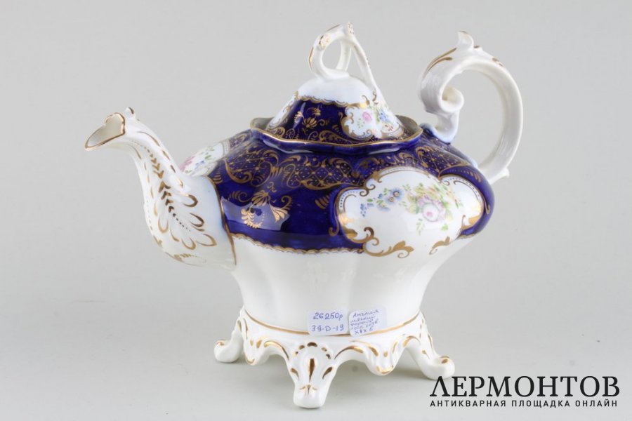 Чайник. Фарфор, кобальт. Англия. XIX век.