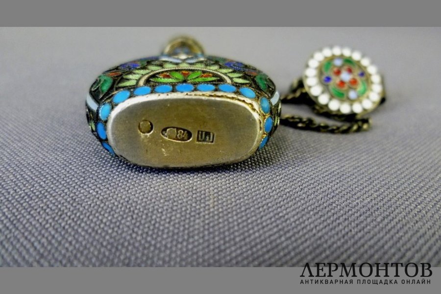 Флакон для духов. Серебро 84 пробы, эмаль. Российская Империя.