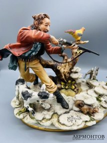 Скульптура «Охотник с собакой преследует зайца». Бисквит, роспись, Capodimonte, Италия, 2-я половина 20 века