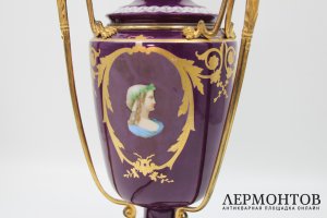 Настольная лампа, светильник. Фарфор, роспись, бронза. Франция,  XIX век.