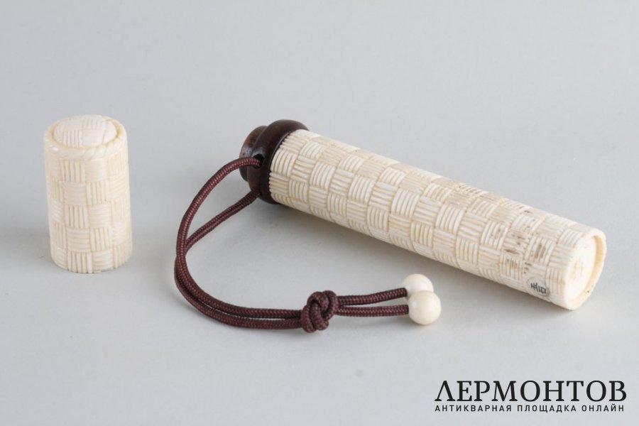 Игольница, футляр с плетеным узором. Кость, резьба. Китай, ХХ век