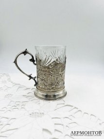 Подстаканник в неорусском стиле со стаканом. Серебро 84 пробы, мастер МВ, Россия, 1899–1908 годы