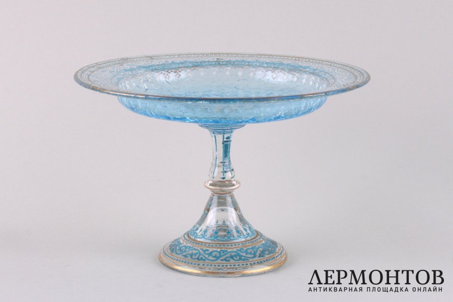 Ваза на ножке. Россия, ИСЗ, 1870-1880-е гг. Стекло, роспись.