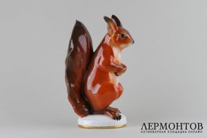 Статуэтка Белка. Фарфор, роспись.  Фабрика SCHNABEL  SON, Германия, 1924 год.
