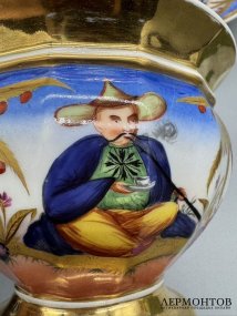 Чайная пара в стиле шинуазри. Фарфор, роспись, золочение, завод Батенина, Россия, 1830-е годы