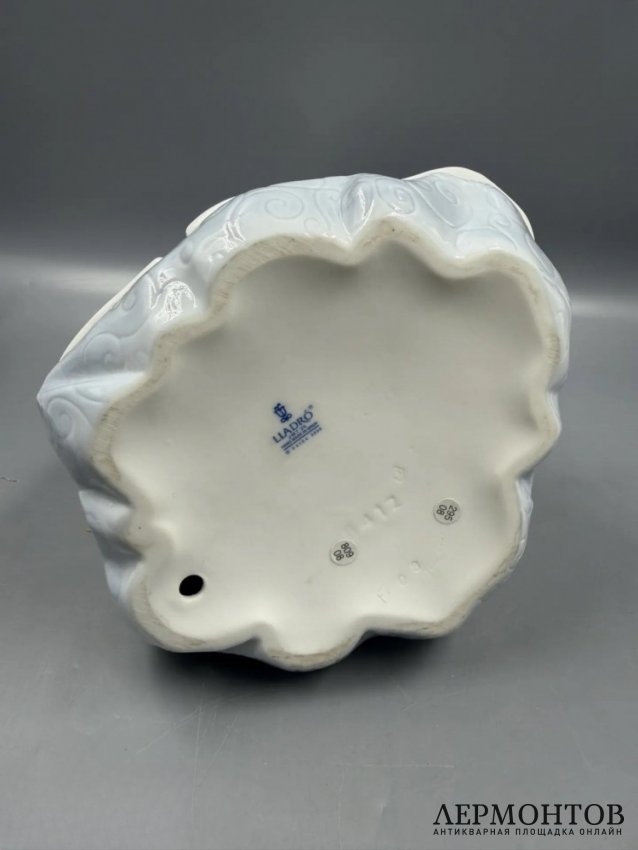 Статуэтка «Снегурочка». Фарфор, Lladro, скульптор Francisco Polope, Испания, 2009–2013 годы