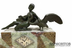 Часы каминные в стиле Ар Деко Леда и лебедь.  Франция, Париж, 1920-1930-е гг. Бронза.