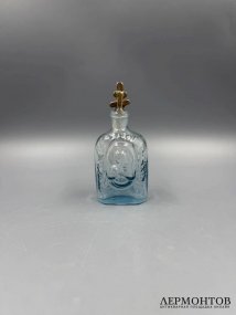 Флакон для духов с пробкой. Цветное прессованное стекло, 1890–1910 годы