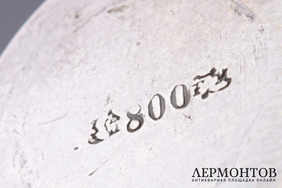 Ликерный набор из шести стопок в стиле рококо в коробке. Серебро 800 пробы. Германия
