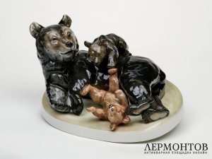 Статуэтка «Медведица с медвежатами». Фарфор, Rosenthal, Германия