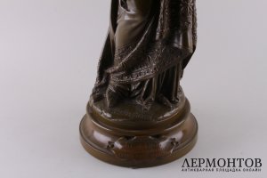 Скульптура Читающая. А. Каррье-Беллез. Бронза, кость. Франция, 1870-1900е гг.
