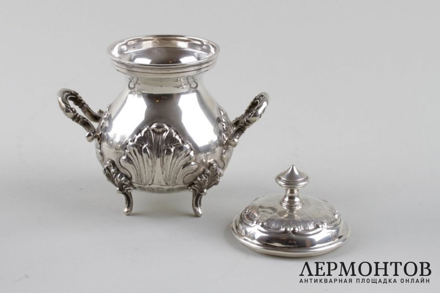 Чайный и кофейный сервиз. Серебро 800 пробы. Италия, XX век.
