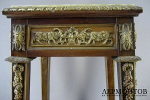 Консоль. Красное дерево, бронза, оникс. Франция, XIX век. 