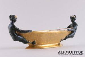 Чернильница с фигурами наяд. Россия, Императорский фарфоровый завод, первая треть 19 в. Фарфор.