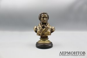 Бюст А.С. Пушкин. Россия, конец 19 - начало 20 века. Бронза, мрамор.