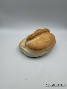 Маслёнка «Калач». Бисквит, роспись, фабрика Гарднера, Россия, 1880–1890-е годы
