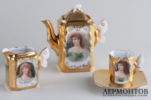 КОФЕЙНЫЙ СЕРВИЗ. ФАРФОР, РУЧНАЯ РОСПИСЬ,ЗОЛОЧЕНИЕ. ЕВРОПА, XIX ВЕК.