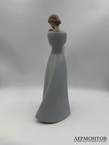 Статуэтка «Настоящая любовь» (A Mother's Embrace). Фарфор, Lladro, скульптор Marco Antonio Noguerón, Испания