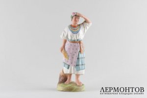 Статуэтка Украинка. Россия, Дмитровский фарфоровый завод, 1926-1930 гг. Бисквит.